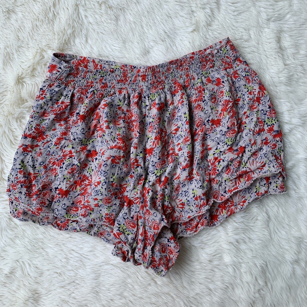 Free People • high rise loose fit shorts - Picture 4 of 4